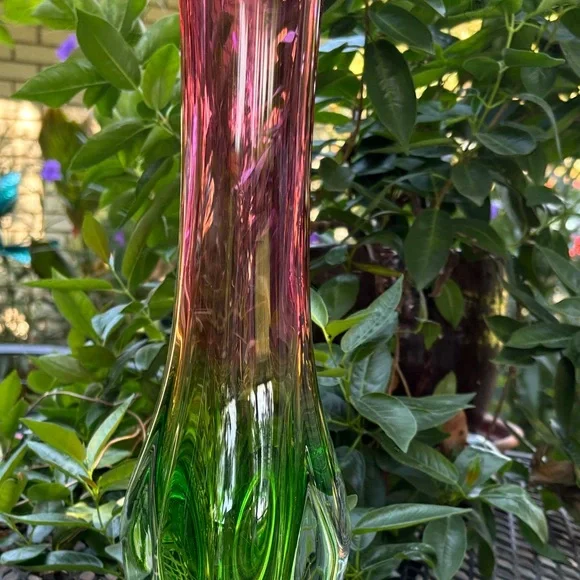 1950's 16" Pink and Green Glass Art Vase - Picture 3 of 9